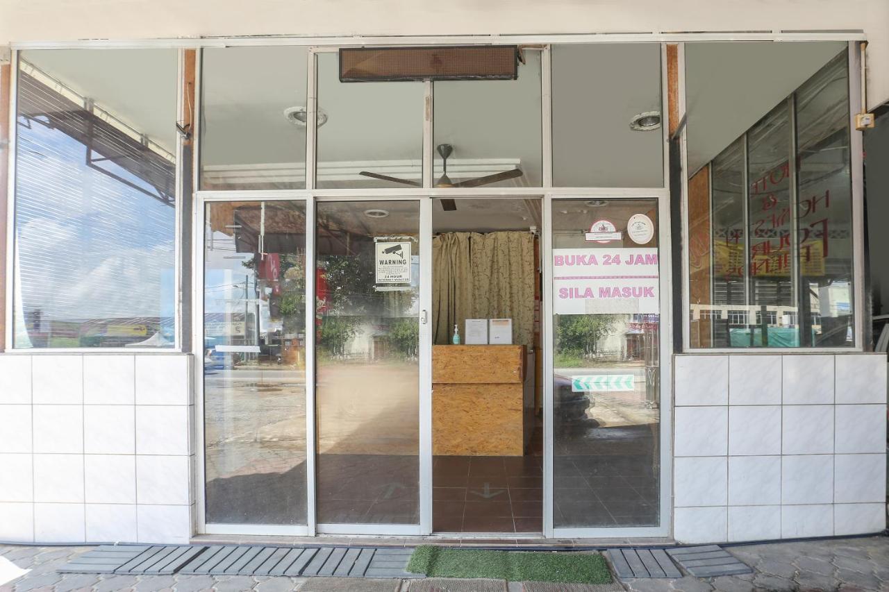 טאנה מרה Oyo 90321 Hotel Bajet Sri Manal מראה חיצוני תמונה