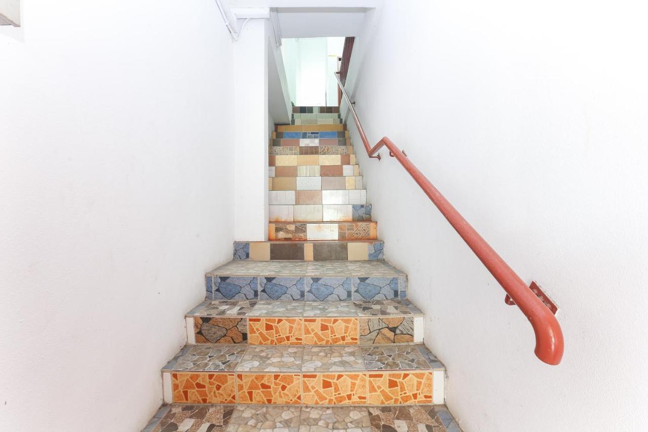 טאנה מרה Oyo 90321 Hotel Bajet Sri Manal מראה חיצוני תמונה